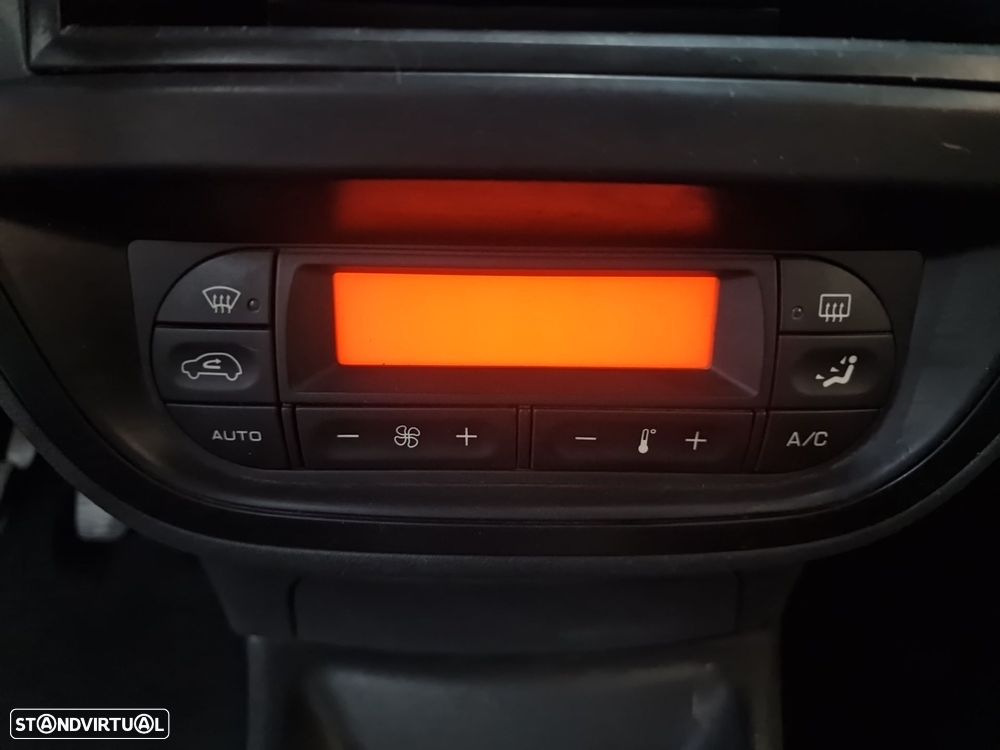 Citroën C2 1.1 VTR - 6