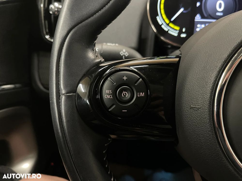 Mini Countryman Cooper SE ALL4 AT - 31