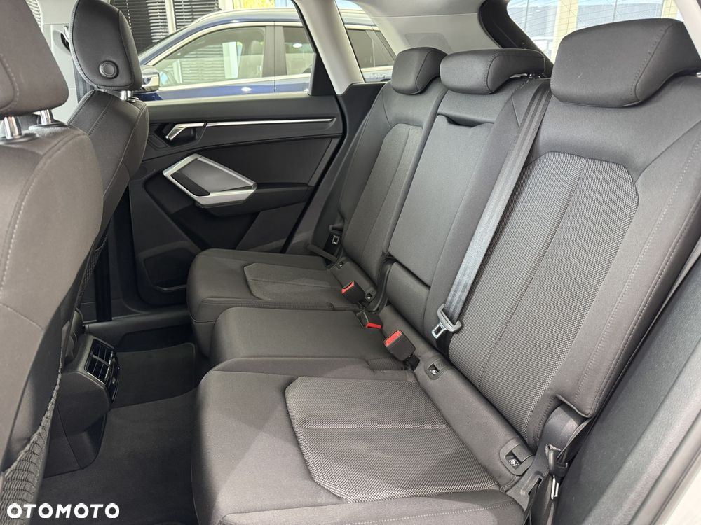 Audi Q3 35 TDI S tronic - 13