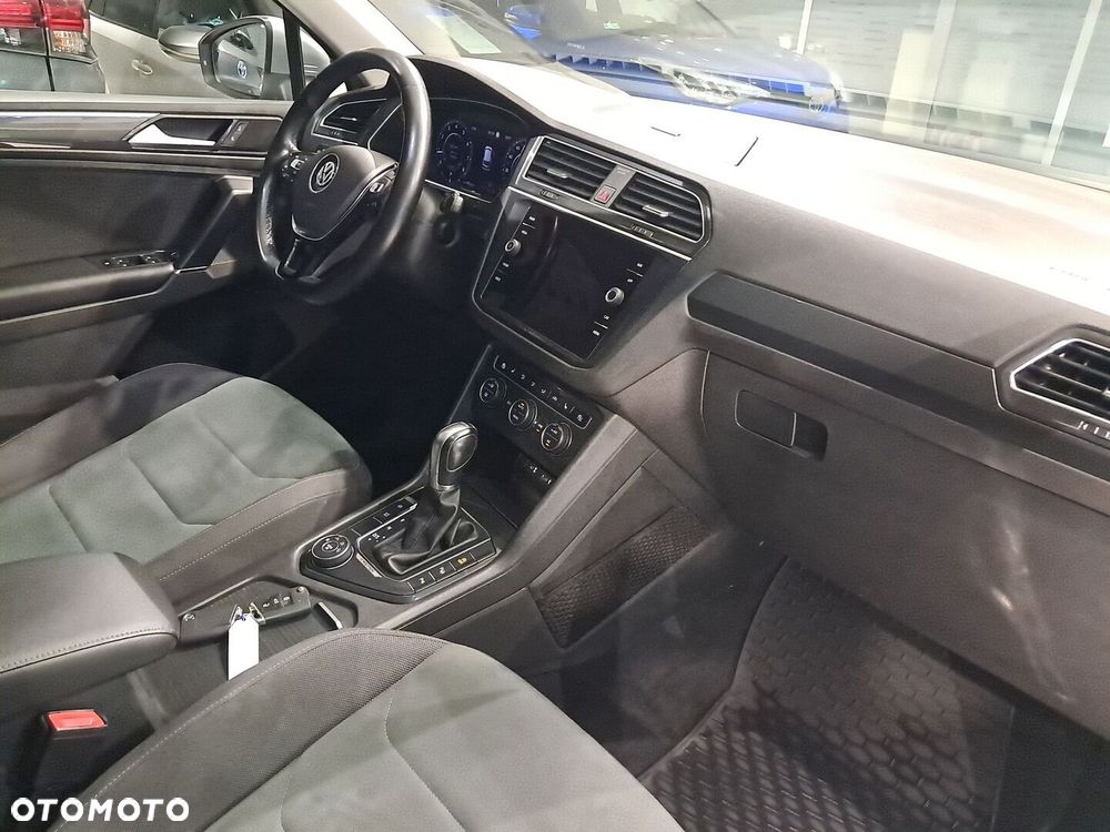 Volkswagen Tiguan - 10