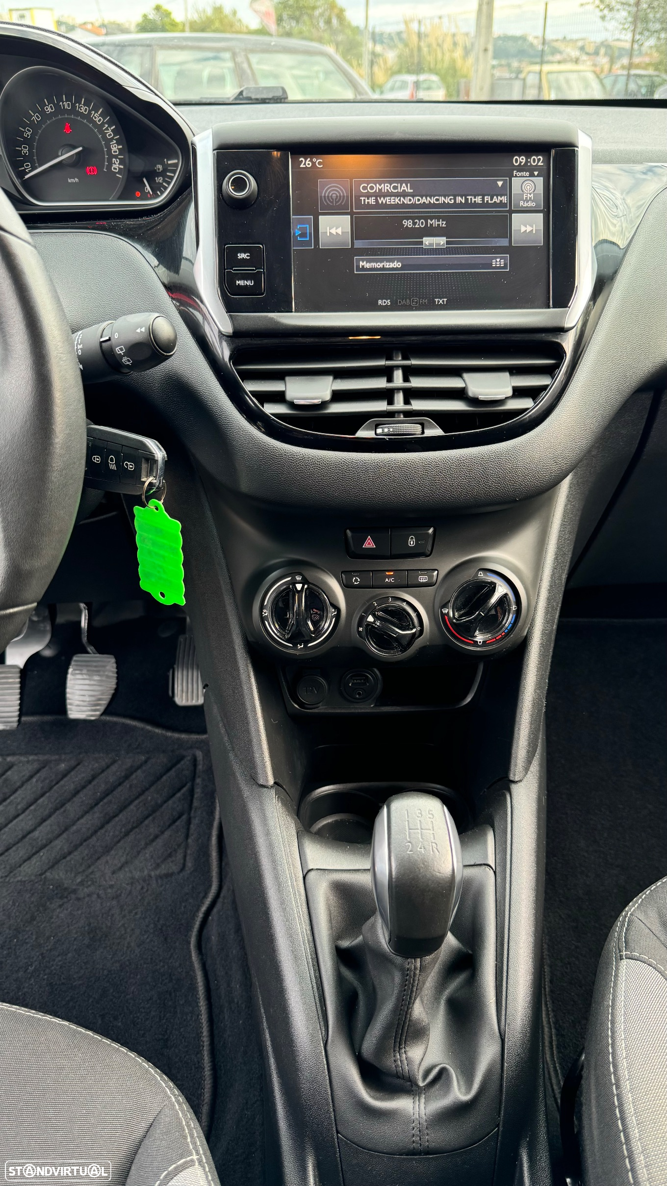 Peugeot 208 1.2 PureTech Style - 9