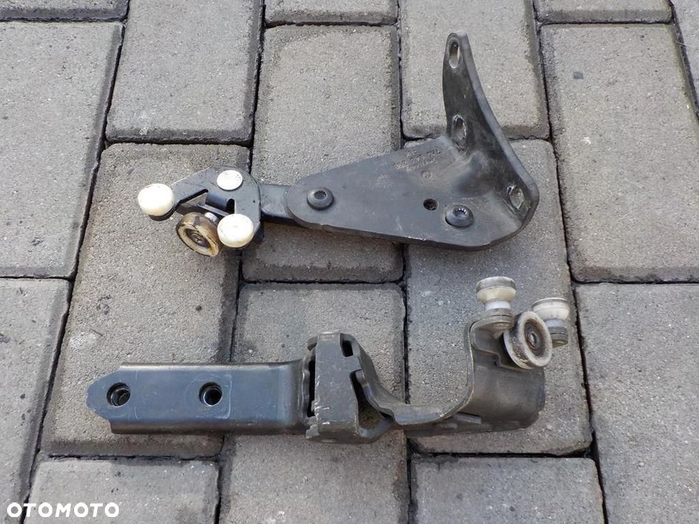 VW T5 ROLKA ROLKI ZAWIASY DRZWI ODSUWANYCH PRAWYCH - 2