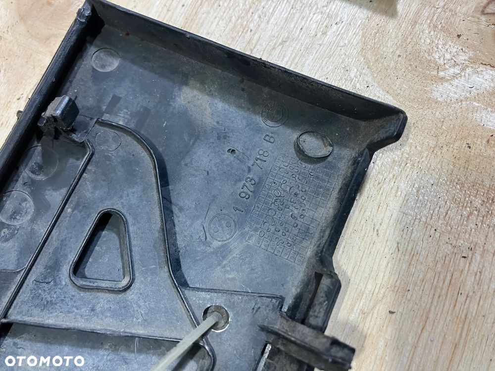 KRATKA ZAŚLEPKA ZDERZAKA BMW E34 V8 M60 3.0 4.0 530i 540i - 7