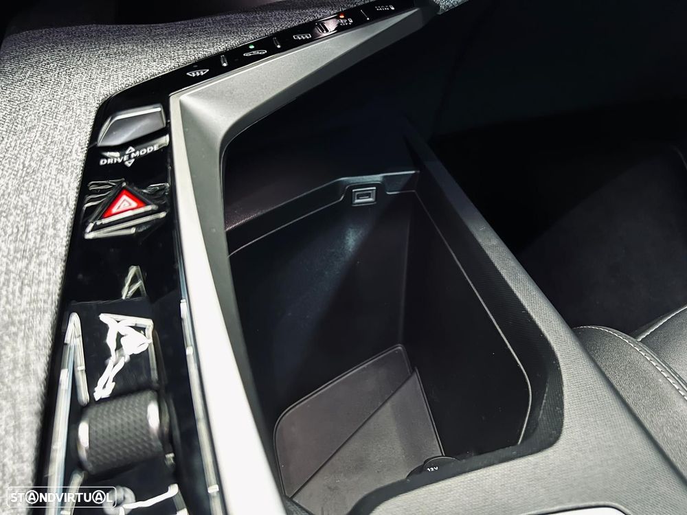 Peugeot 5008 1.2 Hybrid Allure e-DCS6 - 38
