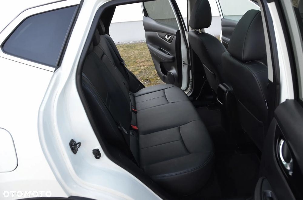 Nissan Qashqai 1.6 DCi 4x4 Tekna+ - 31