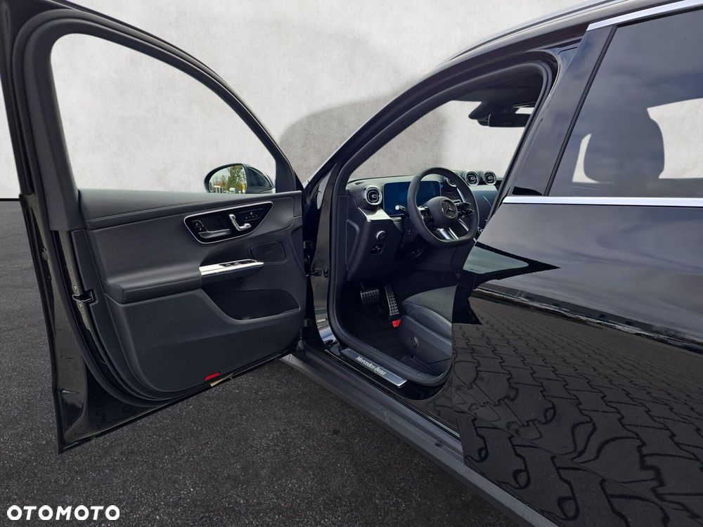 Mercedes-Benz GLC - 11