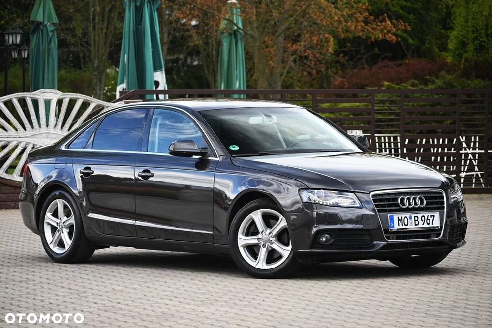 Audi A4 Limousine - 13