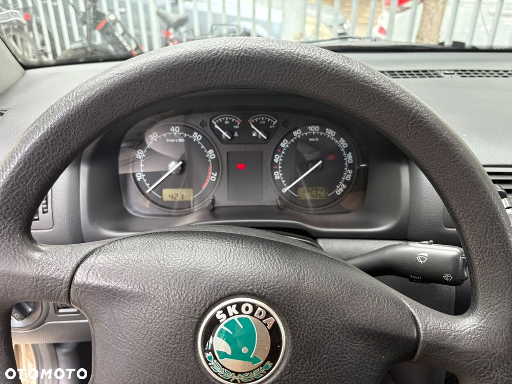 Skoda Octavia 1.6 Tour - 2