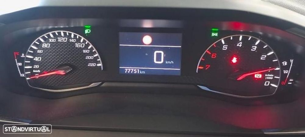 Peugeot 208 - 4