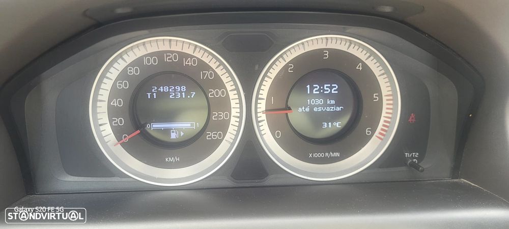 Volvo XC 60 2.0 D4 DRIVe Momentum - 4