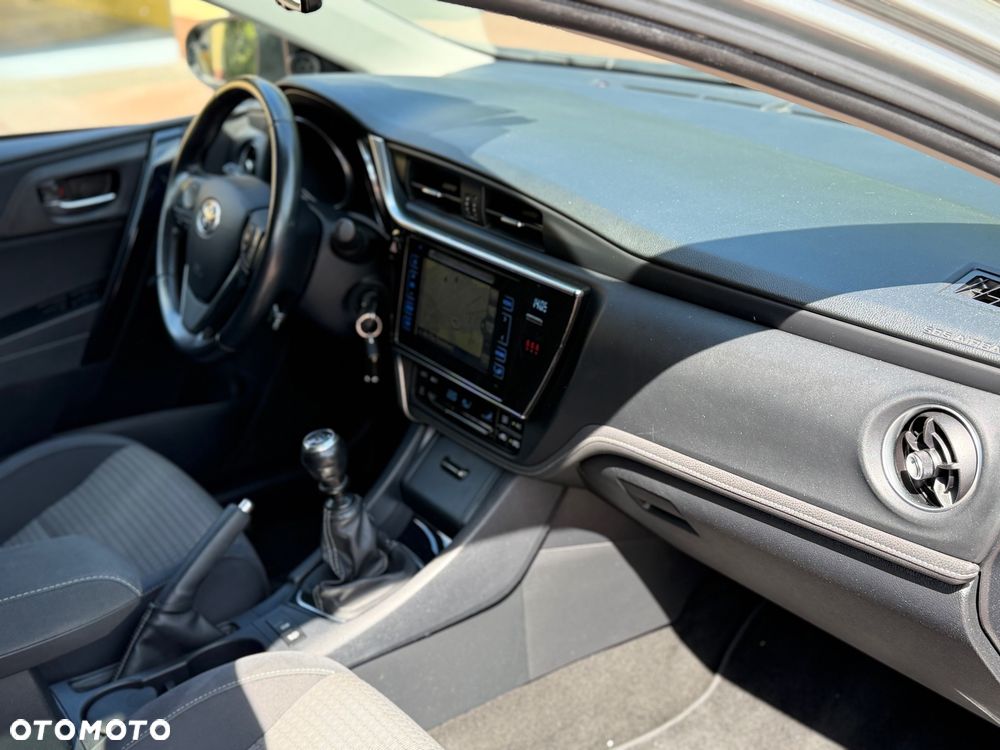 Toyota Auris 1.2 Turbo Edition S+ - 13