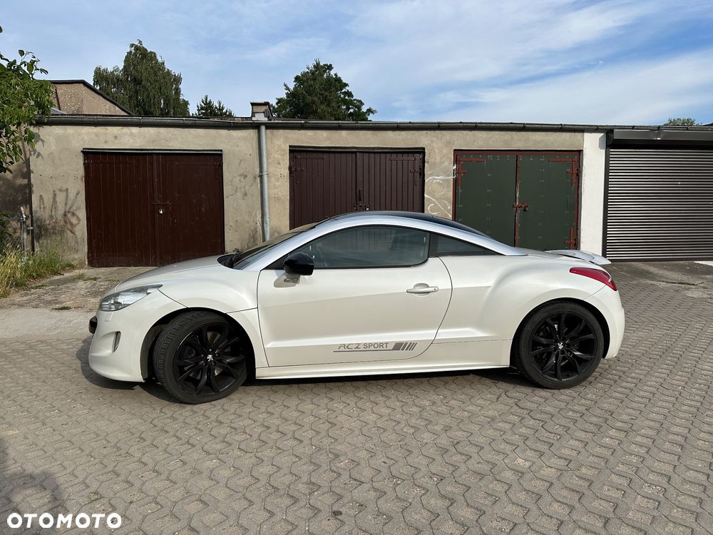 Peugeot RCZ - 2