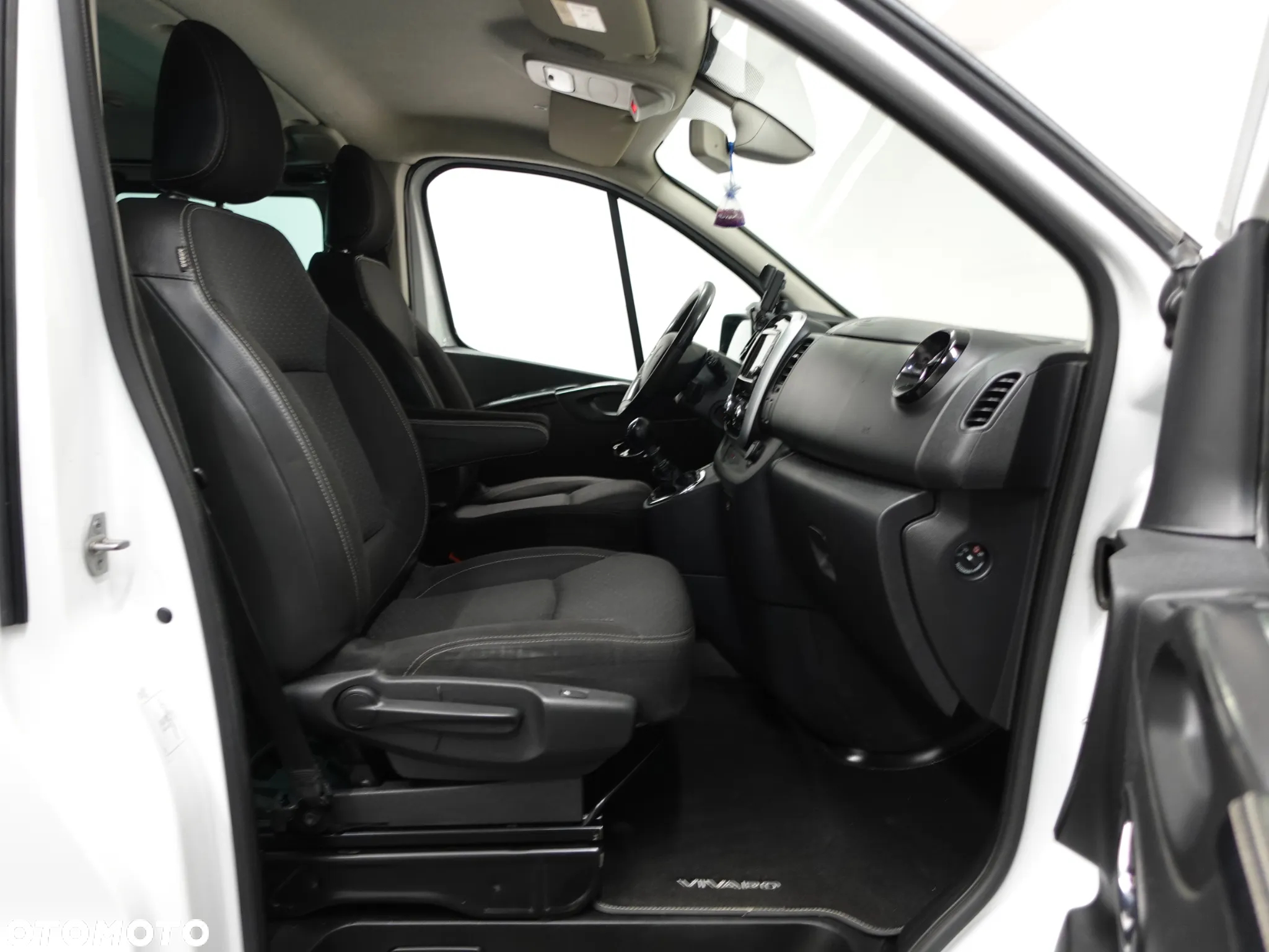 Opel Vivaro - 33
