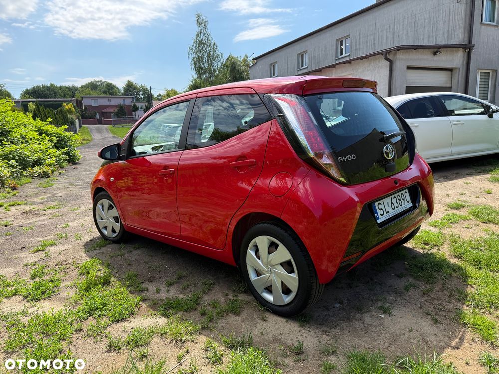 Toyota Aygo x-play - 4