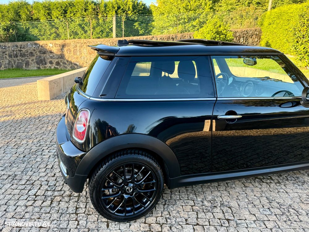 MINI 3 Portas Cooper SD Auto - 29