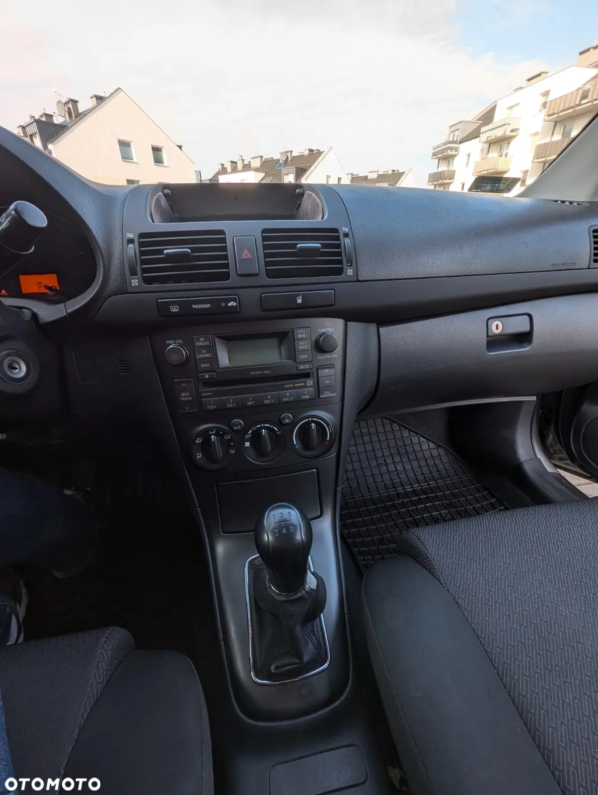 Toyota Avensis 1.8 VVT-i Luna - 20