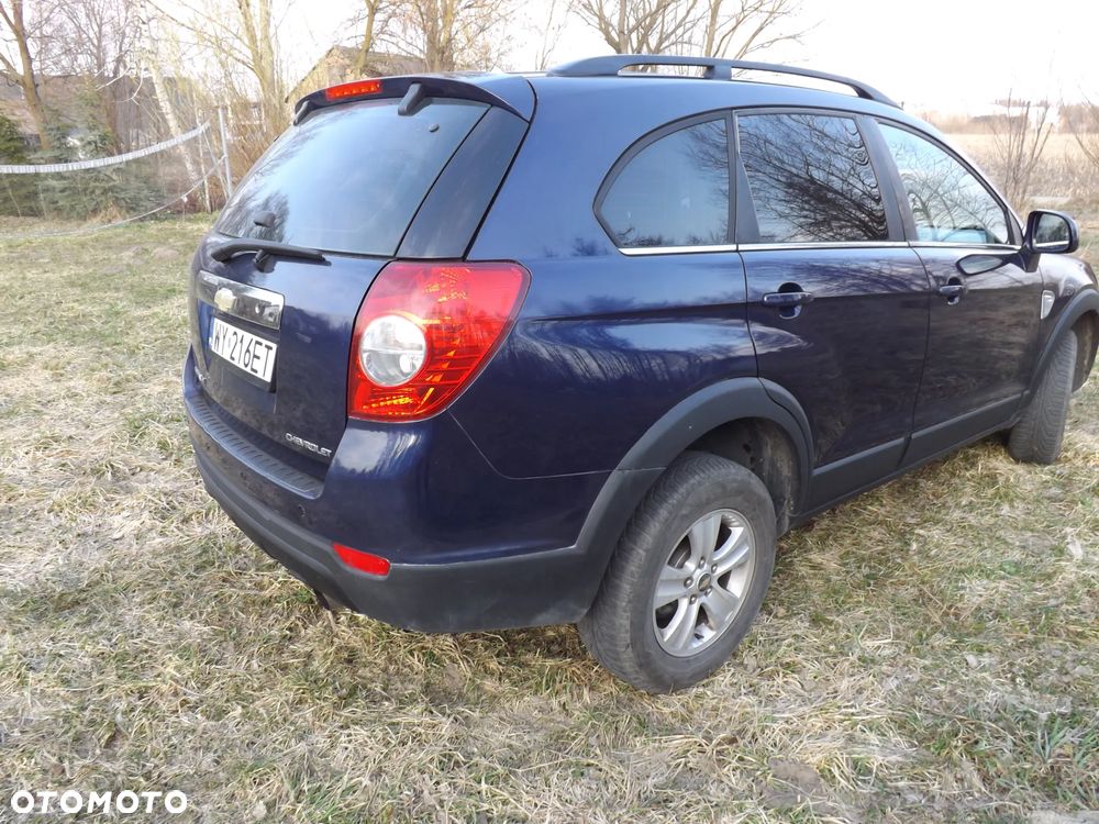Chevrolet Captiva 2.4 LS 5os - 5
