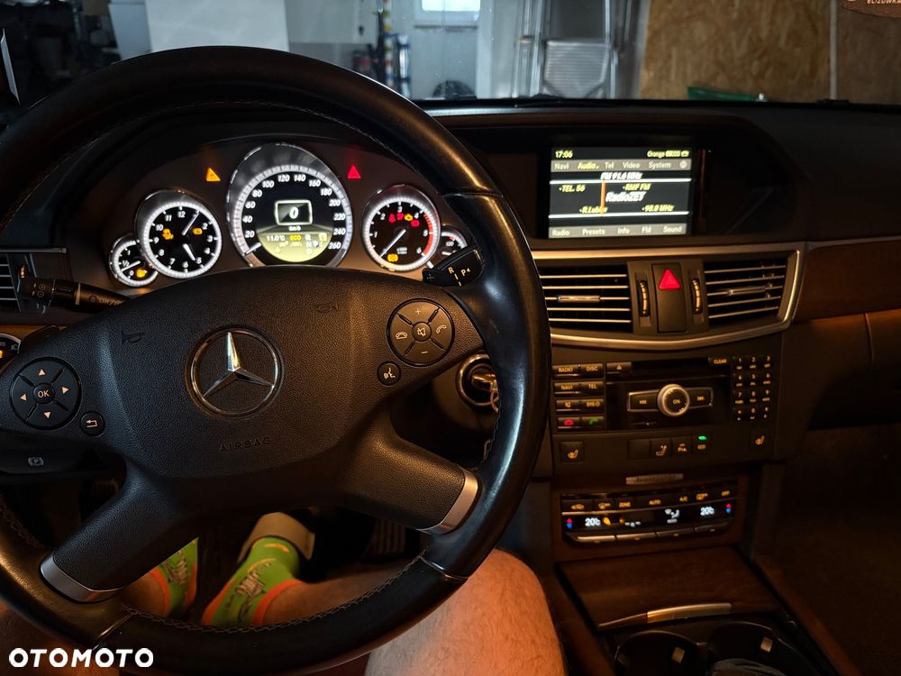 Mercedes-Benz Klasa E 250 CDI 4-Matic BlueEff Avantgarde - 12