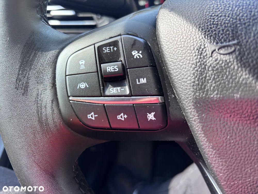 Ford Focus 1.0 EcoBoost mHEV Active X - 13