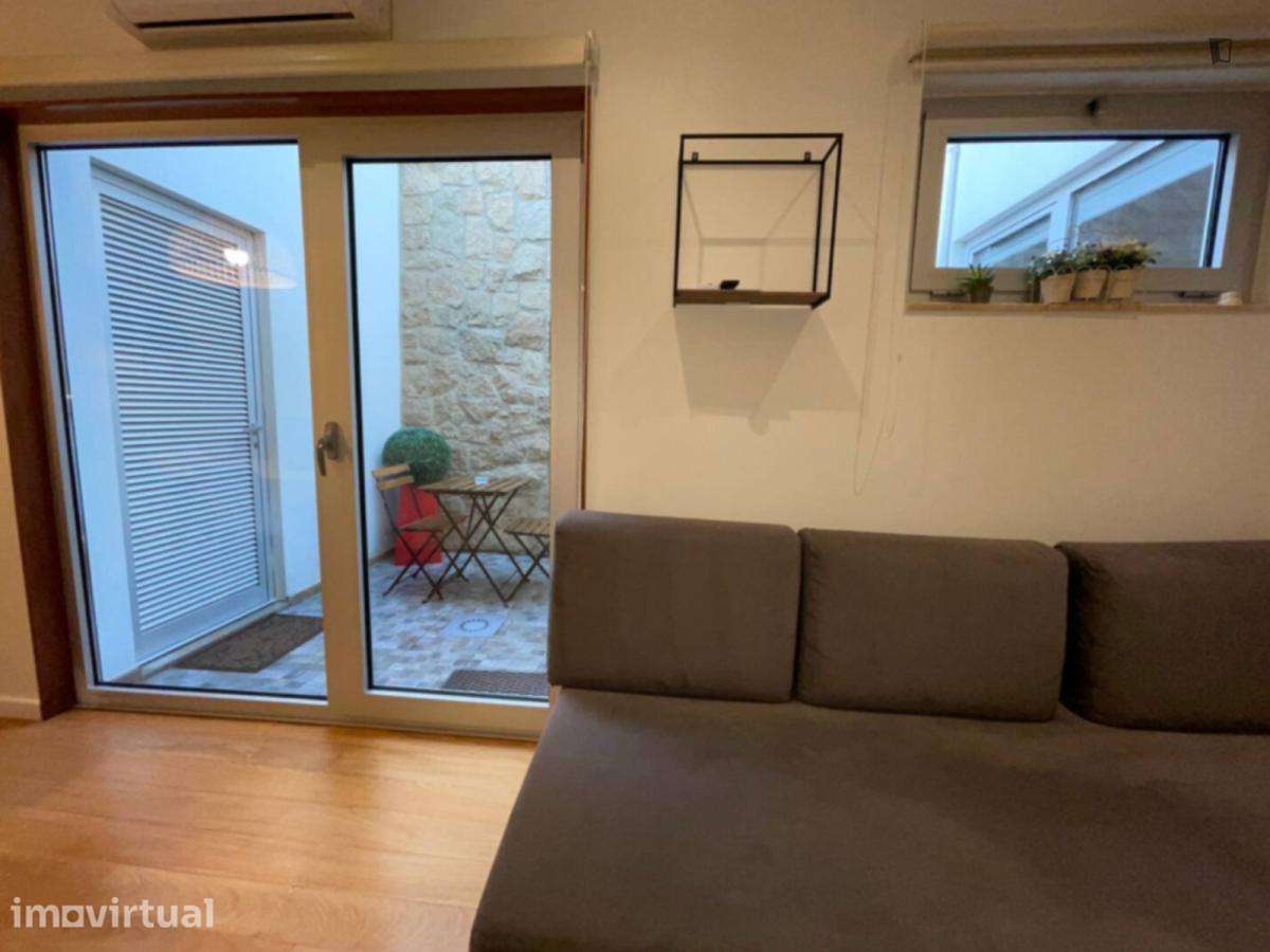 Apartamento com 1 quartos - localizado em Cedofeita Porto - Grande imagem: 2/16