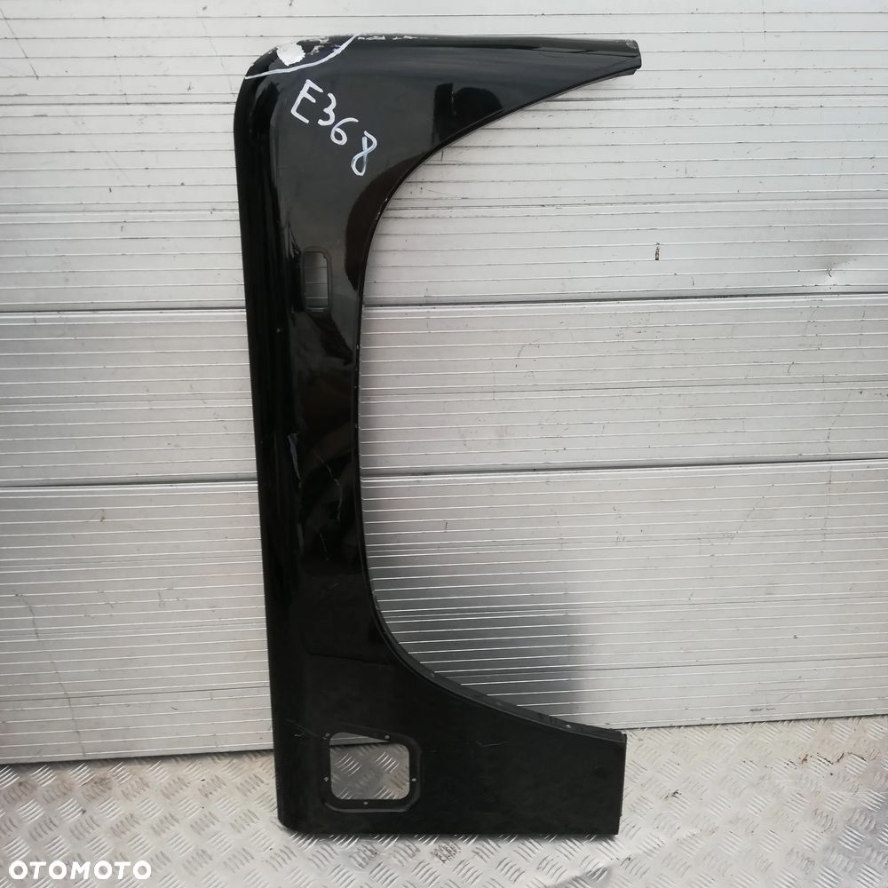 E368 LAND ROVER  Defender 99- PRAWY BŁOTNIK - 2