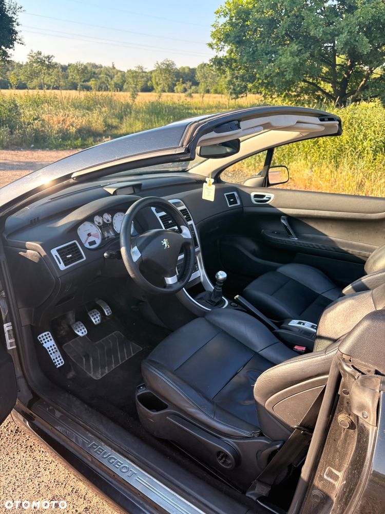 Peugeot 307 CC 2.0 HDi Intense - 12