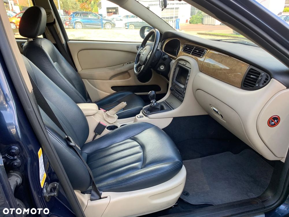 Jaguar X-Type 2.0 D Executive - 16