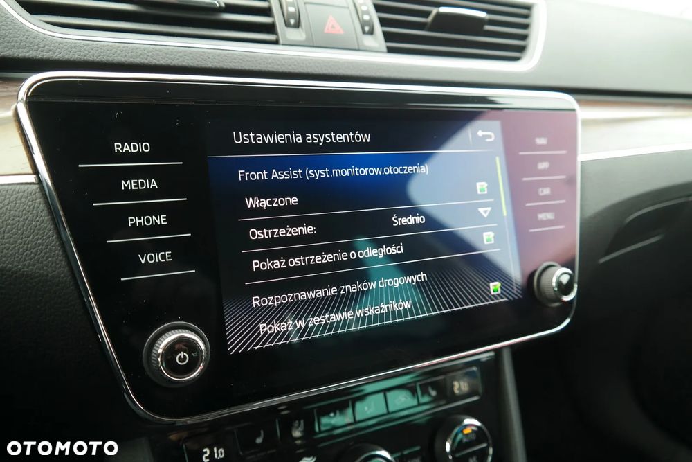 Skoda Superb 2.0 TDI SCR 4x4 Scout DSG - 25