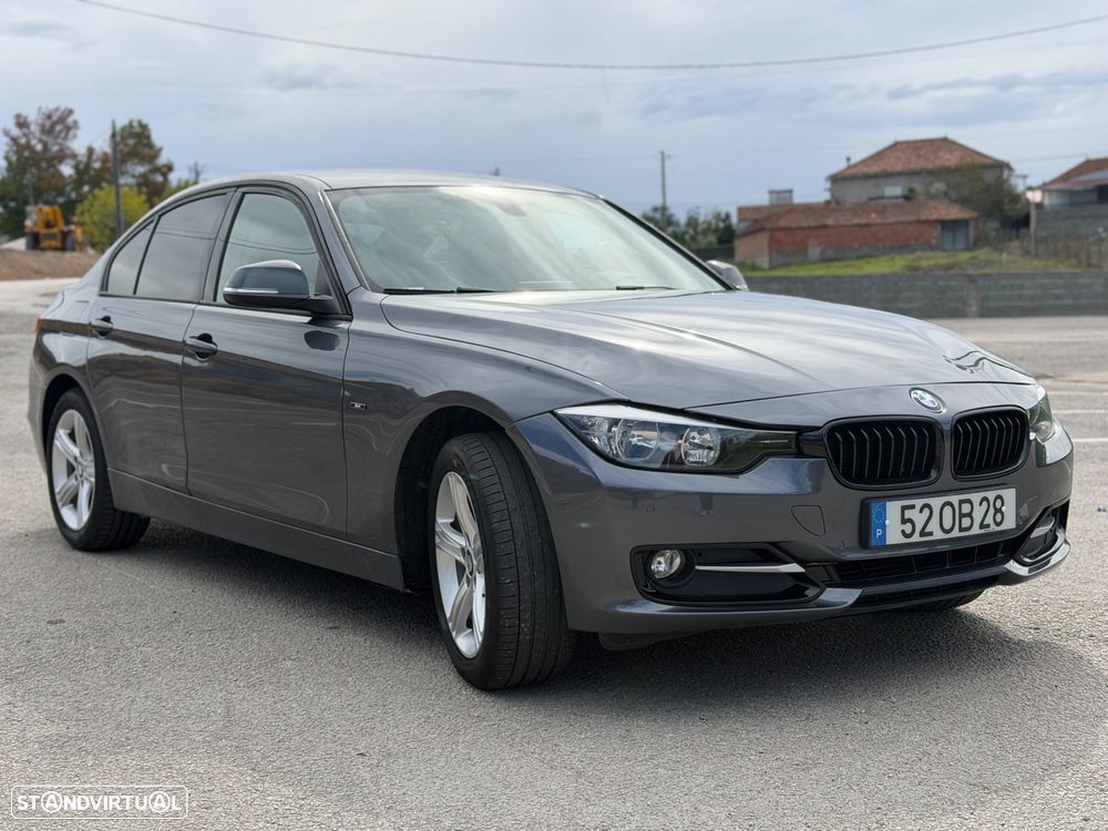 BMW 318 2013 photo 3