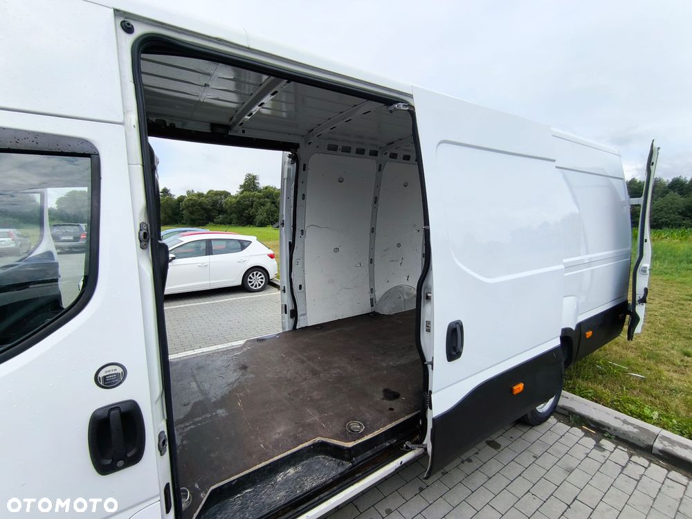 Iveco DAILY - 21