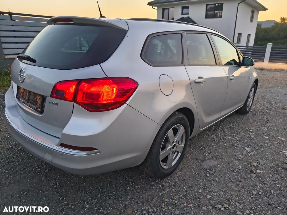 Opel Astra 1.6 CDTI ECOTEC Start/Stop Dynamic - 4