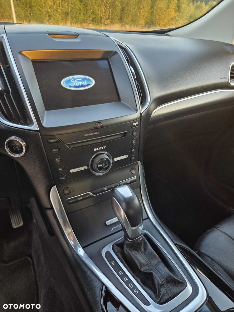 Ford Edge - 8