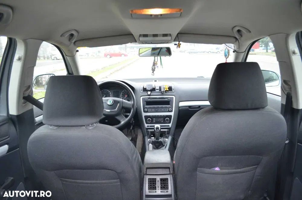 SKODA Octavia 2011 — imagine 5
