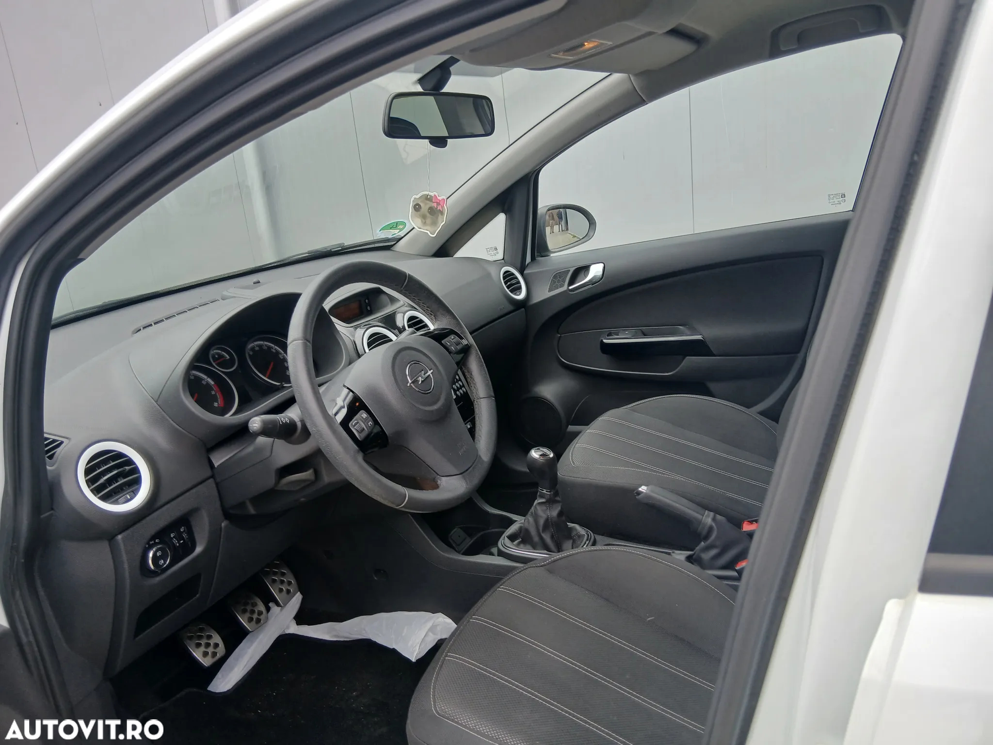 Opel Corsa 1.4 16V Color Edition - 7