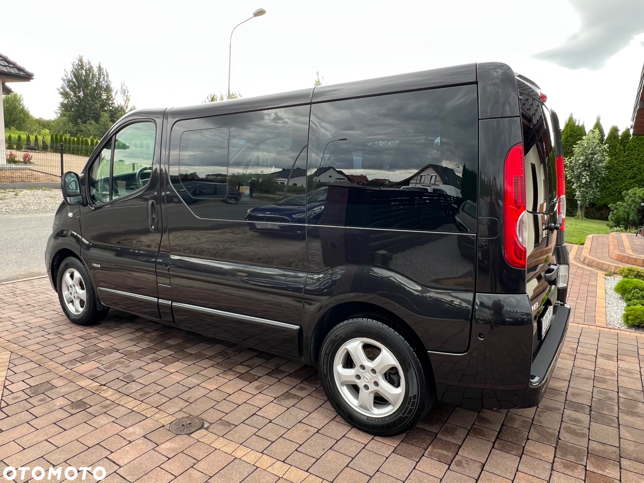 Opel Vivaro 2.0 CDTI L1H1 Tour Cosmo - 11