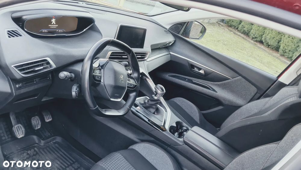 Peugeot 3008 1.2 PureTech GPF Active S&S - 10