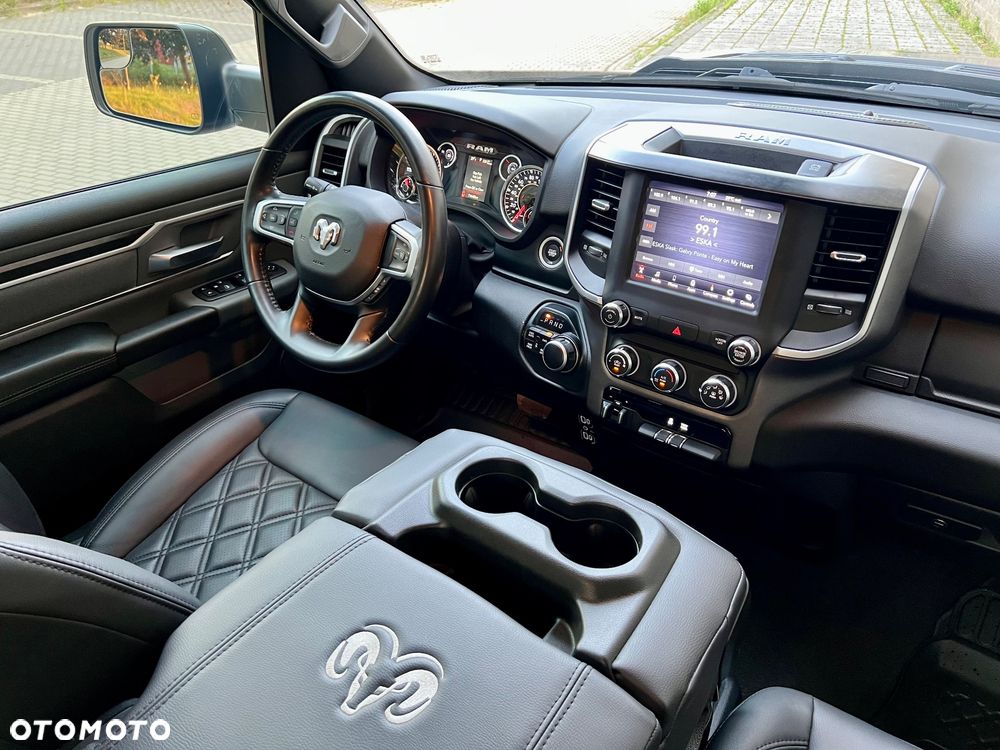 RAM 1500 Crew Cab Shortbed Bighorn - 12