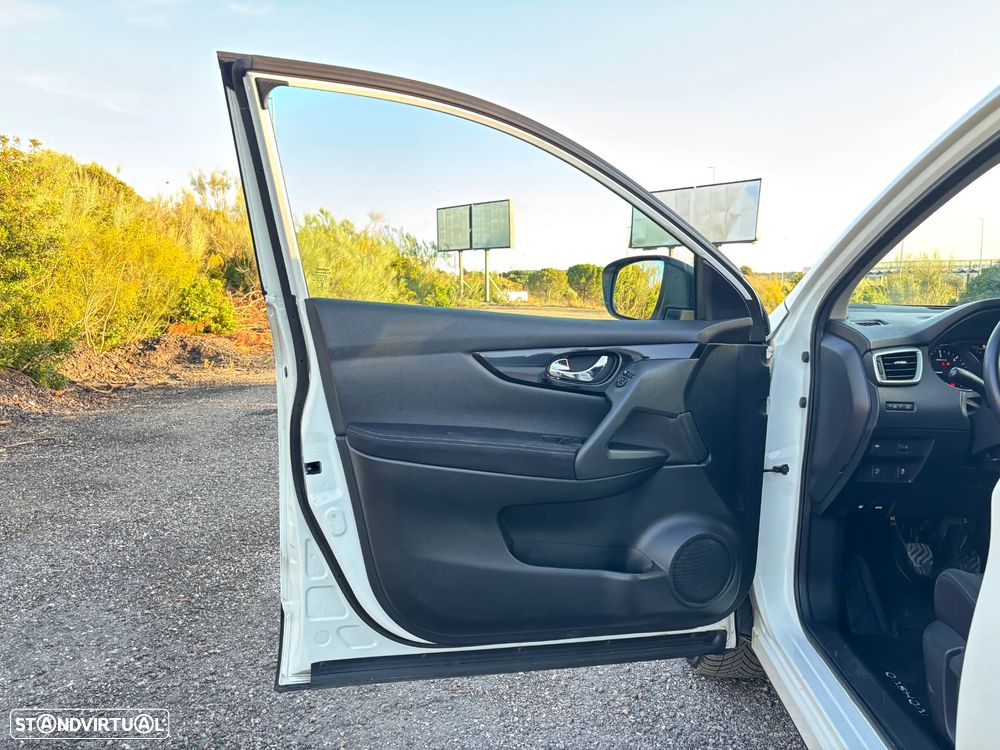 Nissan Qashqai 1.5 dCi N-Connecta 18 RS+PS - 11
