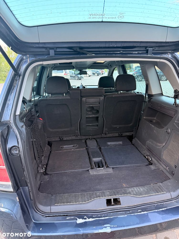 Opel Zafira 1.8 Cosmo - 9