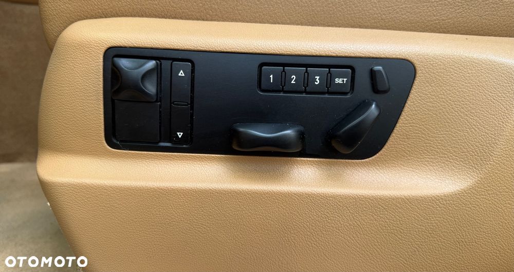 Porsche Cayenne Turbo S - 23
