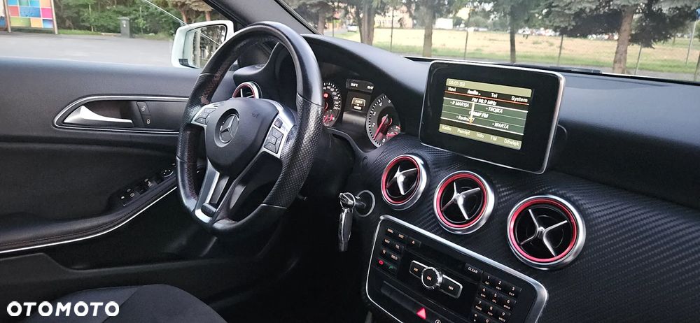Mercedes-Benz Klasa A 180 (BlueEFFICIENCY) AMG Sport - 26