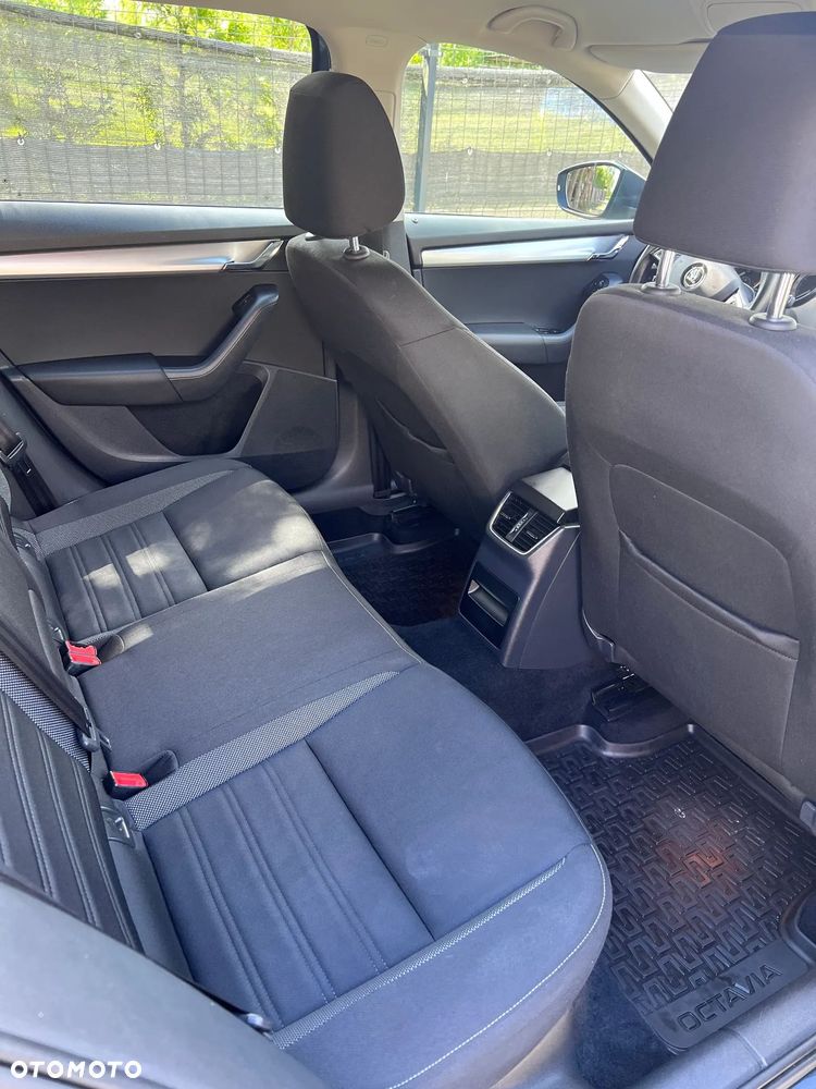 Skoda Octavia 2.0 TDI Drive DSG - 6