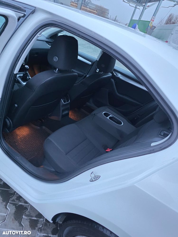 Skoda Octavia 2.0 TDI Green tec Edition - 9