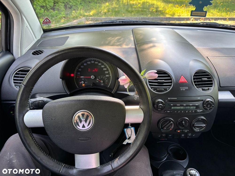 Volkswagen New Beetle 1.6 Freestyle - 24