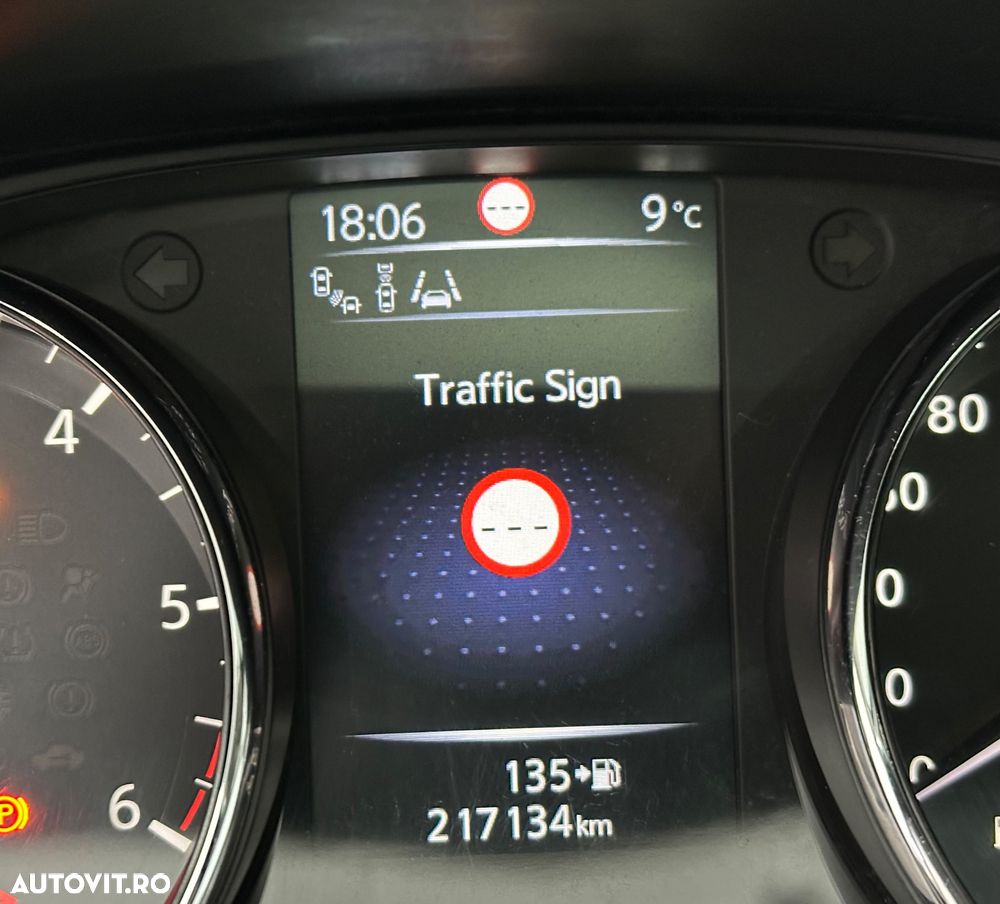 Nissan Qashqai 1.6 DCI 4 x 4 DPF tekna - 40