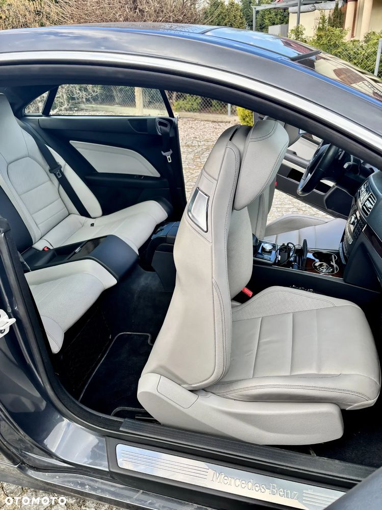 Mercedes-Benz Klasa E 500 BlueEFFICIENCY 7G-TRONIC Elegance - 12