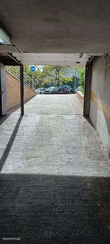 Garagem  para venda - Grande imagem: 2/10