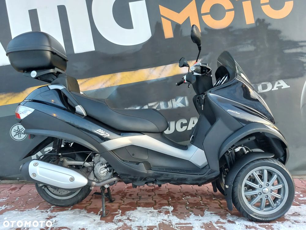 Piaggio MP-3 - 1