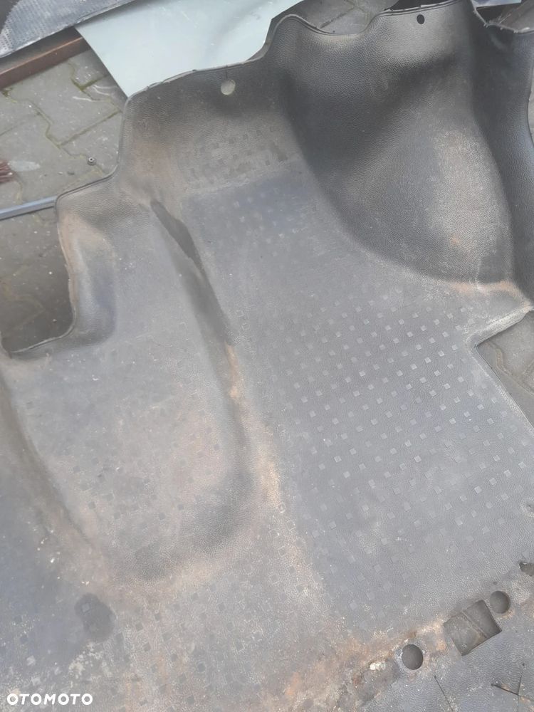 Dywan wykładzina VW T5 - 3