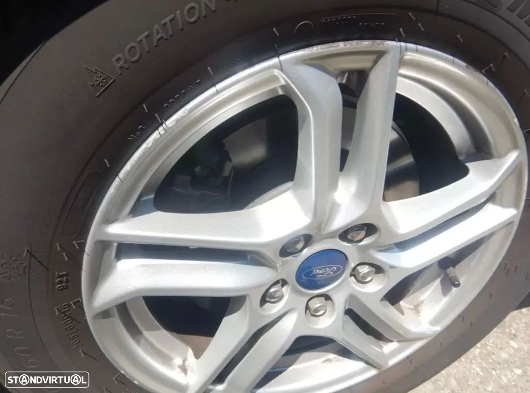 Ford Focus SW - 9